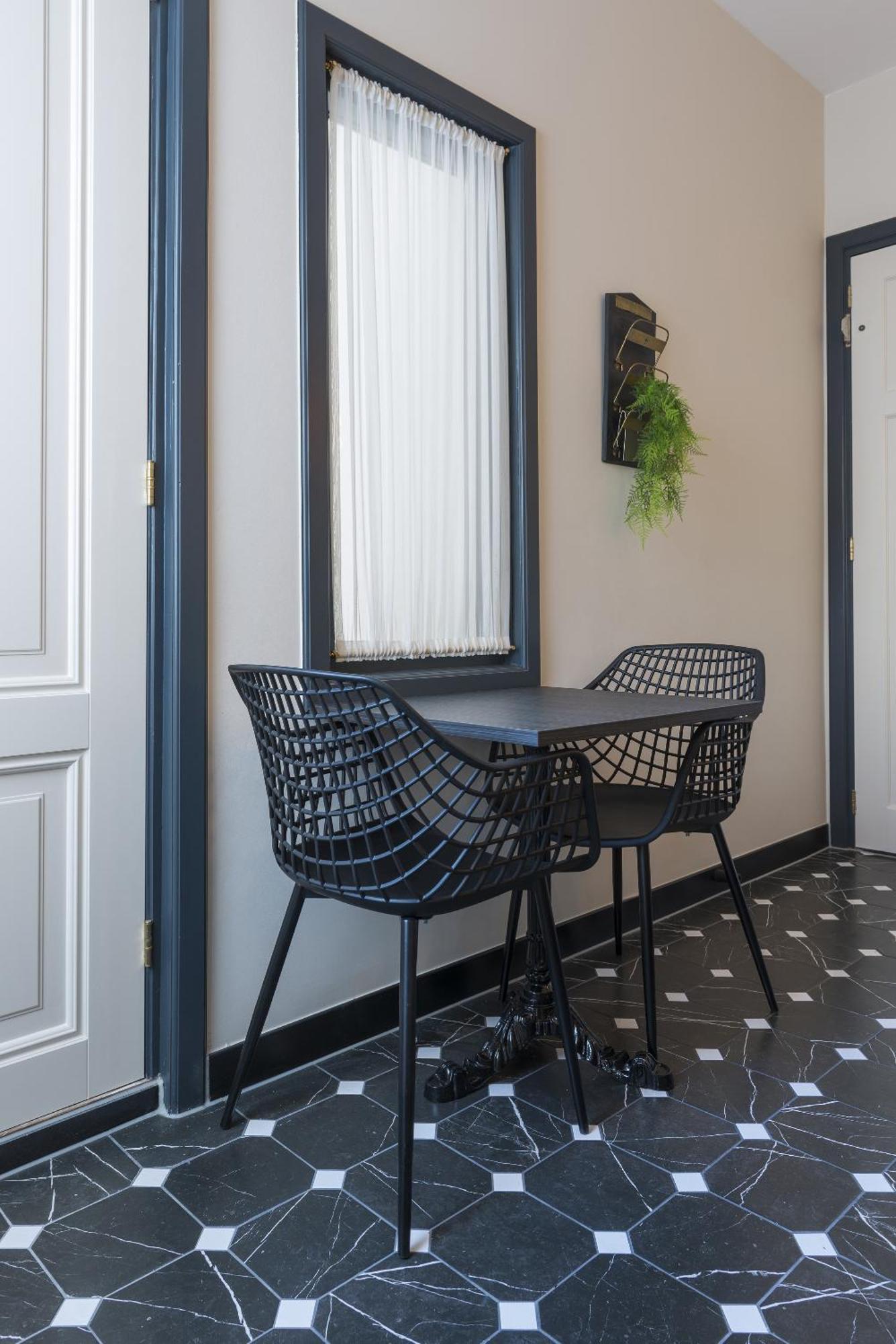Petite Room With Wifi, Ac, And Shared Kitchen ティルブルグ エクステリア 写真