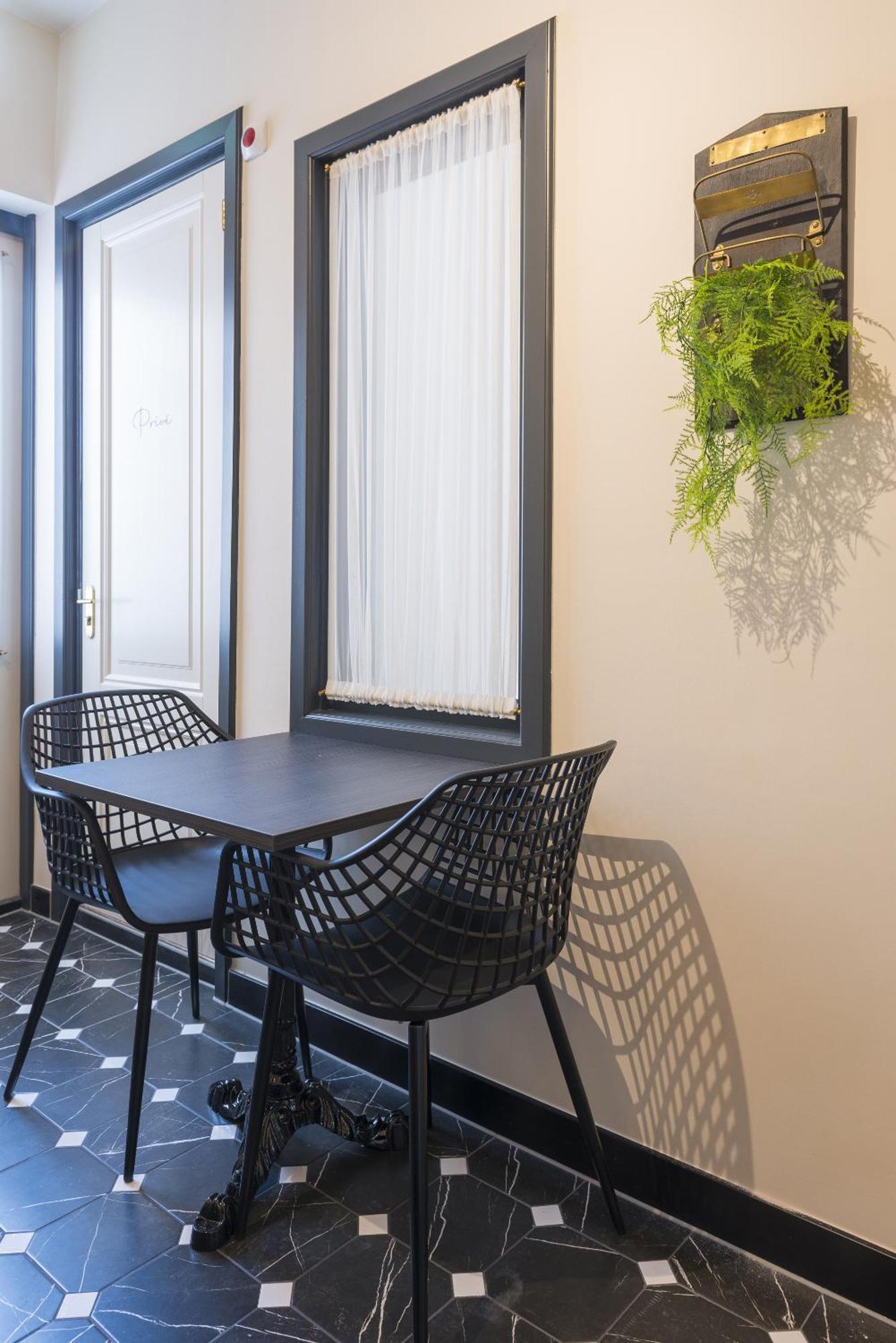 Petite Room With Wifi, Ac, And Shared Kitchen ティルブルグ エクステリア 写真