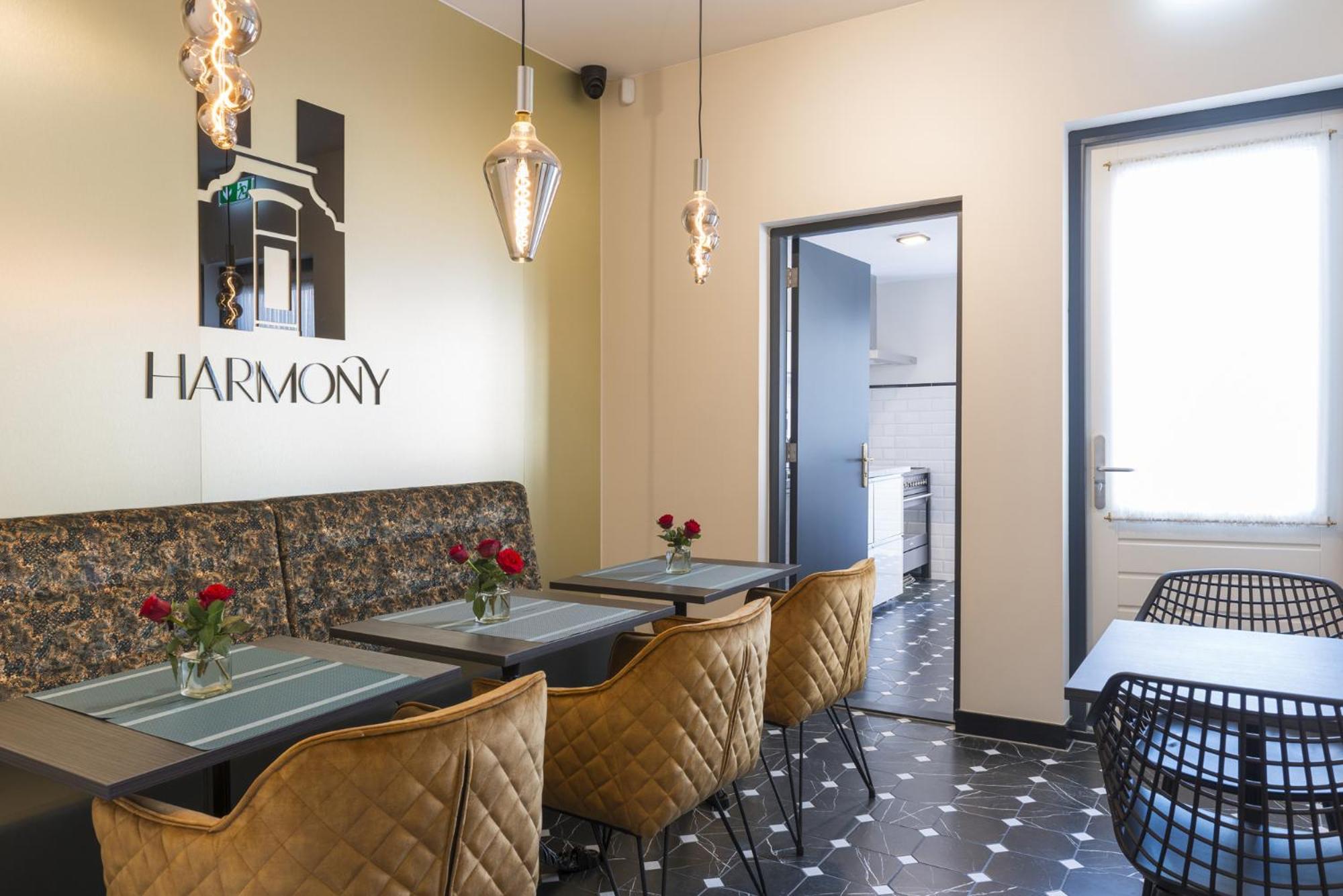 Petite Room With Wifi, Ac, And Shared Kitchen ティルブルグ エクステリア 写真